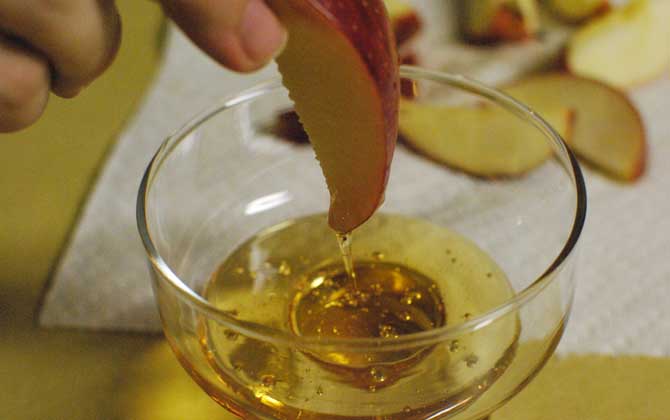 蜂蜜水什么時候喝最好?喝對了好處不用多說,喝錯了則有害無益! 蜂蜜水