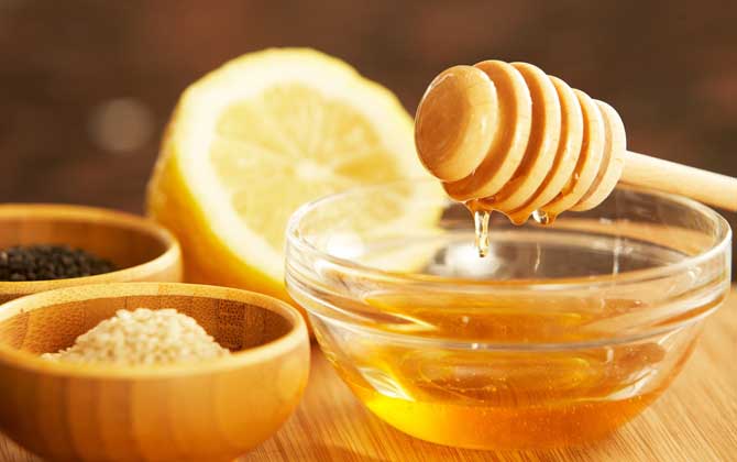 蜂蜜怎么吃效果最好?不建議空腹吃蜂蜜,更不能長期過量吃蜂蜜! 蜂蜜