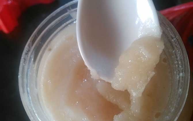 喝蜂蜜水會(huì)胖嗎?關(guān)鍵看飲用量,過量喝會(huì)長(zhǎng)胖,適量喝反而減肥! 蜂蜜