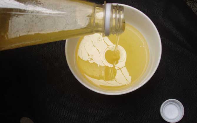 假蜂蜜會結晶嗎?結晶和蜂蜜真假無關,假蜂蜜也有可能會結晶! 蜂蜜