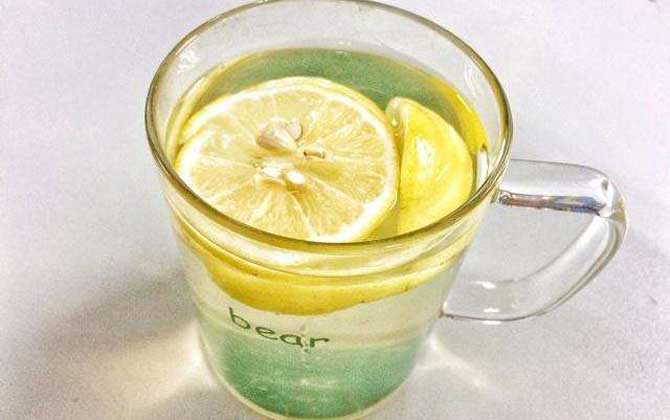 檸檬蜂蜜水的功效及正確喝法 檸檬蜂蜜水
