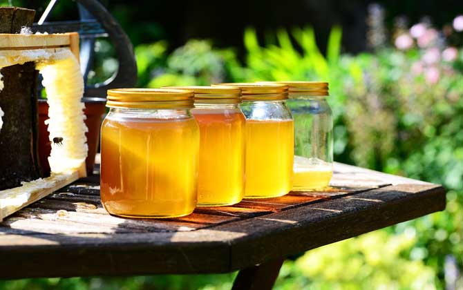 山楂蜂蜜水的做法及禁忌人群 蜂蜜