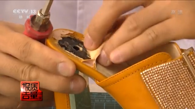 央視曝多款高跟涼鞋有害物超標 每周質量報告丨多款高跟涼鞋檢出有害物超標 你穿的鞋“健康”嗎?