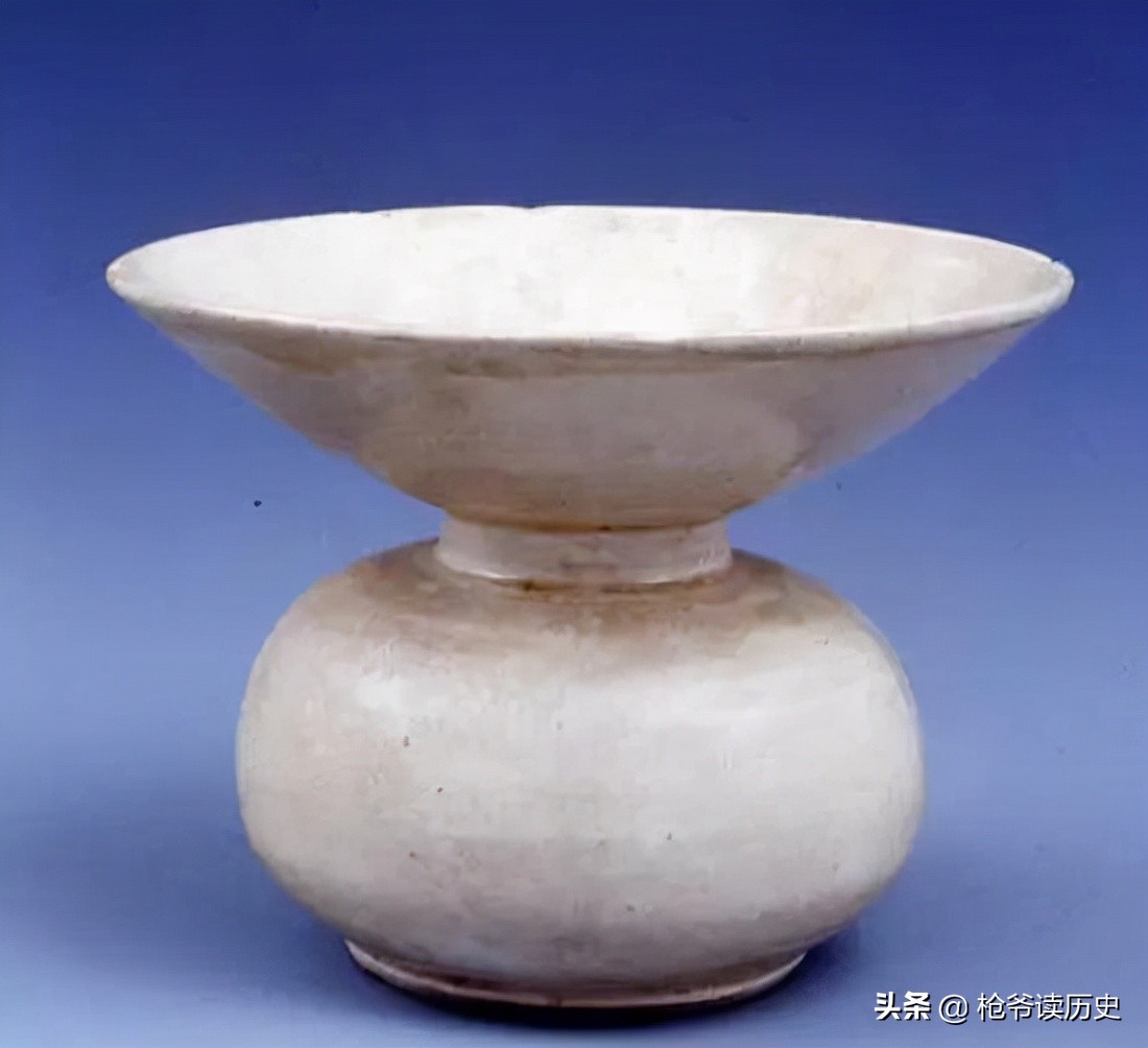 隋唐時期的瓷器,為何形成“南青北白”之說 隋唐時期的瓷器,為何形成“南青北白”之說?