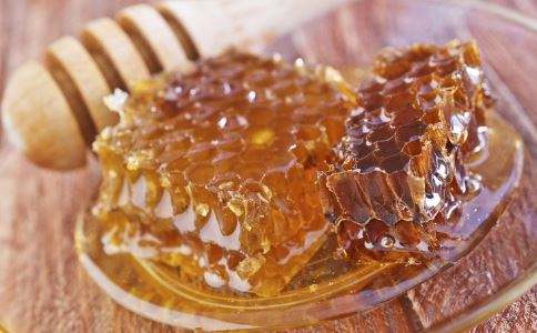 蜂蠟與蜂膠的區(qū)別 蜂蠟與蜂膠的區(qū)別