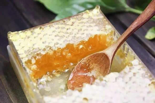 封蓋成熟蜂蜜與未封蓋蜜的區(qū)別? 封蓋成熟蜂蜜與未封蓋蜜的區(qū)別?