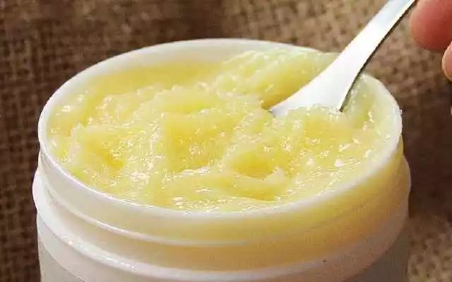 蜂王漿怎么產(chǎn)生出來的？（細數(shù)蜂王漿的來源）