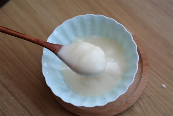 什么是白蜂蜜(白蜂蜜的作用與功效) 什么是白蜂蜜(白蜂蜜的作用與功效)