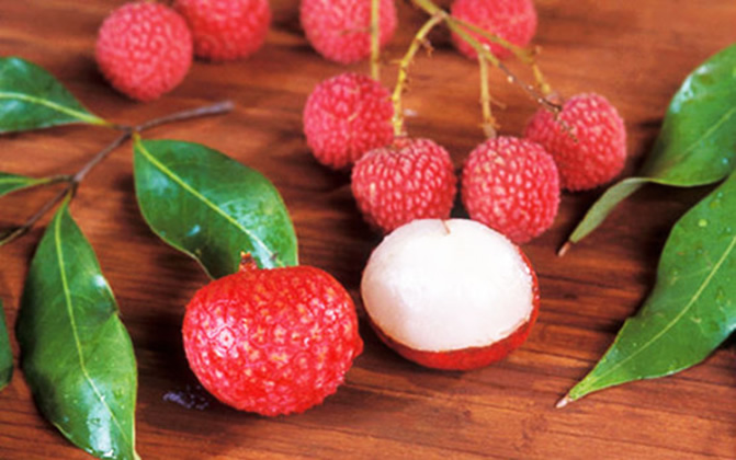 龍眼蜜和荔枝蜜哪個(gè)好?有什么區(qū)別?哪個(gè)好喝?(附蜂蜜選擇方法) 龍眼蜜和荔枝蜜哪個(gè)好?有什么區(qū)別?哪個(gè)好喝?(附蜂蜜選擇方法)