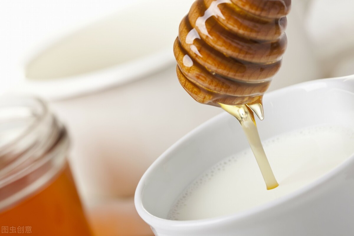 如何判斷蜂蜜是否變質(zhì)(什么樣的蜂蜜算是變質(zhì)了) 如何判斷蜂蜜是否變質(zhì)(什么樣的蜂蜜算是變質(zhì)了)