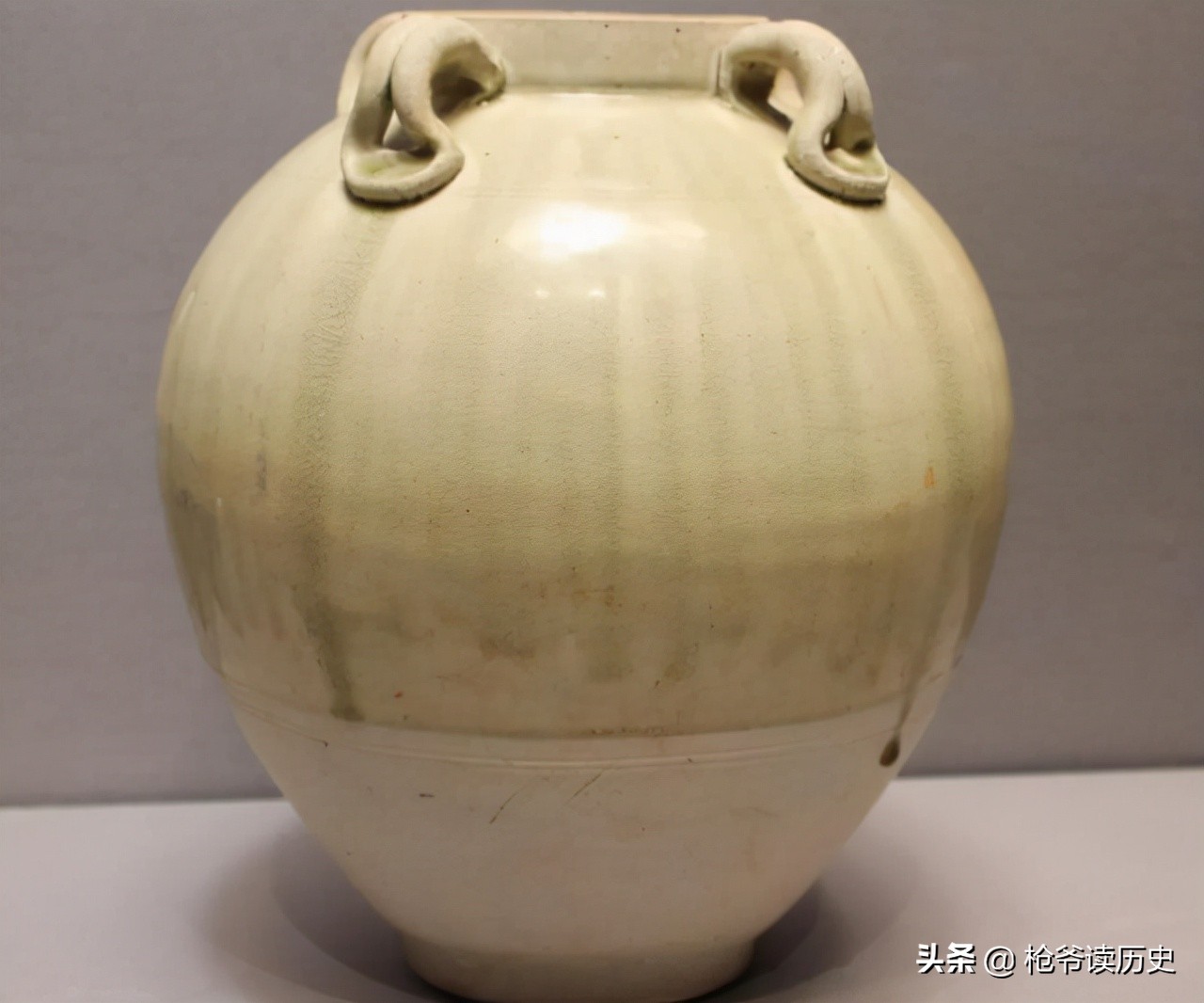 中國最早的瓷器出現在什么時代？是如何發展的？