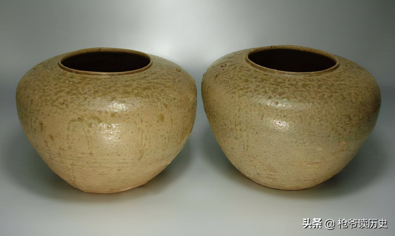 中國最早的瓷器出現在什么時代？是如何發展的？