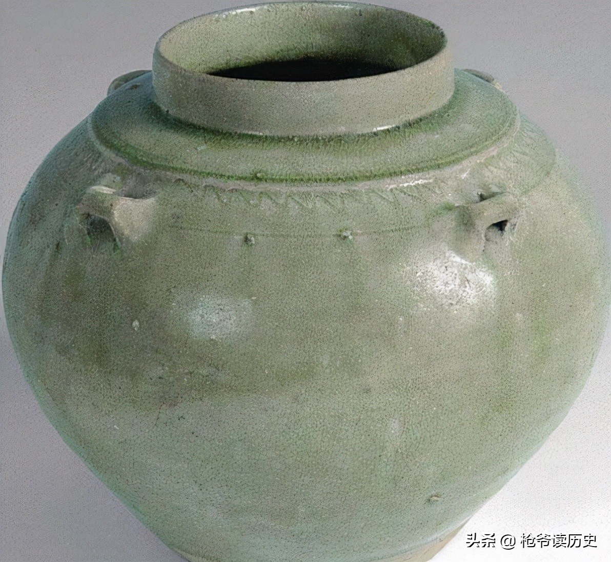 中國最早的瓷器出現在什么時代？是如何發展的？