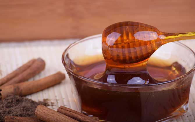 蜂蜜水的作用與功效有哪些？經(jīng)常喝杯蜂蜜水，這8個(gè)好處跑不了！