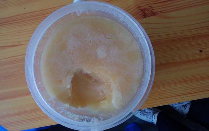 牛奶加蜂蜜有什么功效？不但能安神助眠，對緩解痛經(jīng)也極為有效！