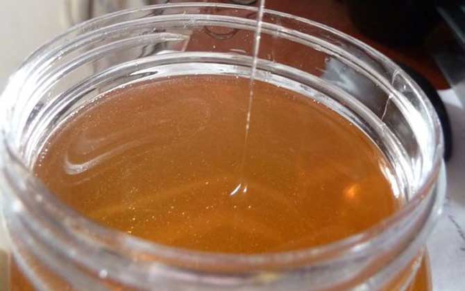 牛奶加蜂蜜的禁忌有哪些？不建議空腹飲用，更不能長期過量飲用！