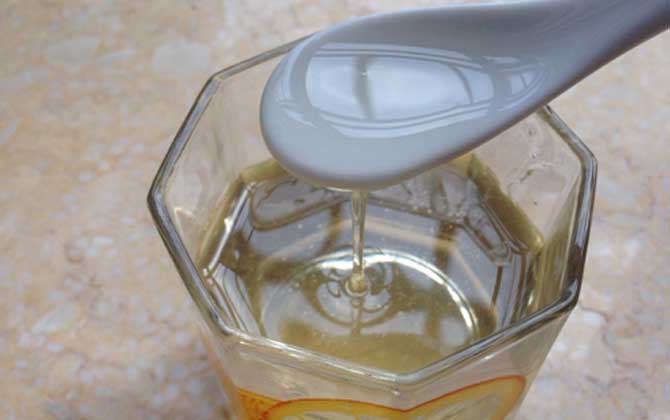 洋槐蜂蜜有什么功效與作用？經常喝洋槐蜂蜜，這7個好處跑不了！