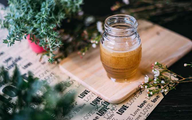 蜂蜜洗臉有什么好處和壞處？