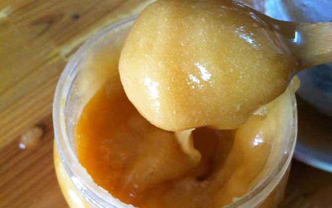 每天用蜂蜜涂臉的人會(huì)怎樣？