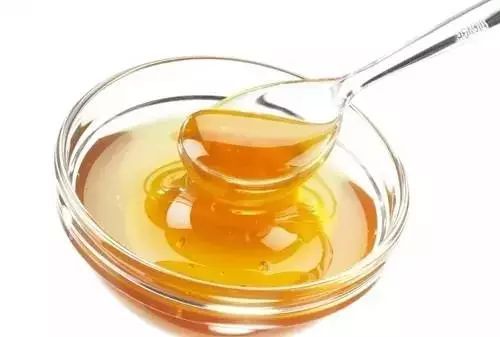 介王成功工蜂還在產(chǎn)卵如何處理（工產(chǎn)蜂群介王成功后，為何工蜂還在產(chǎn)卵）